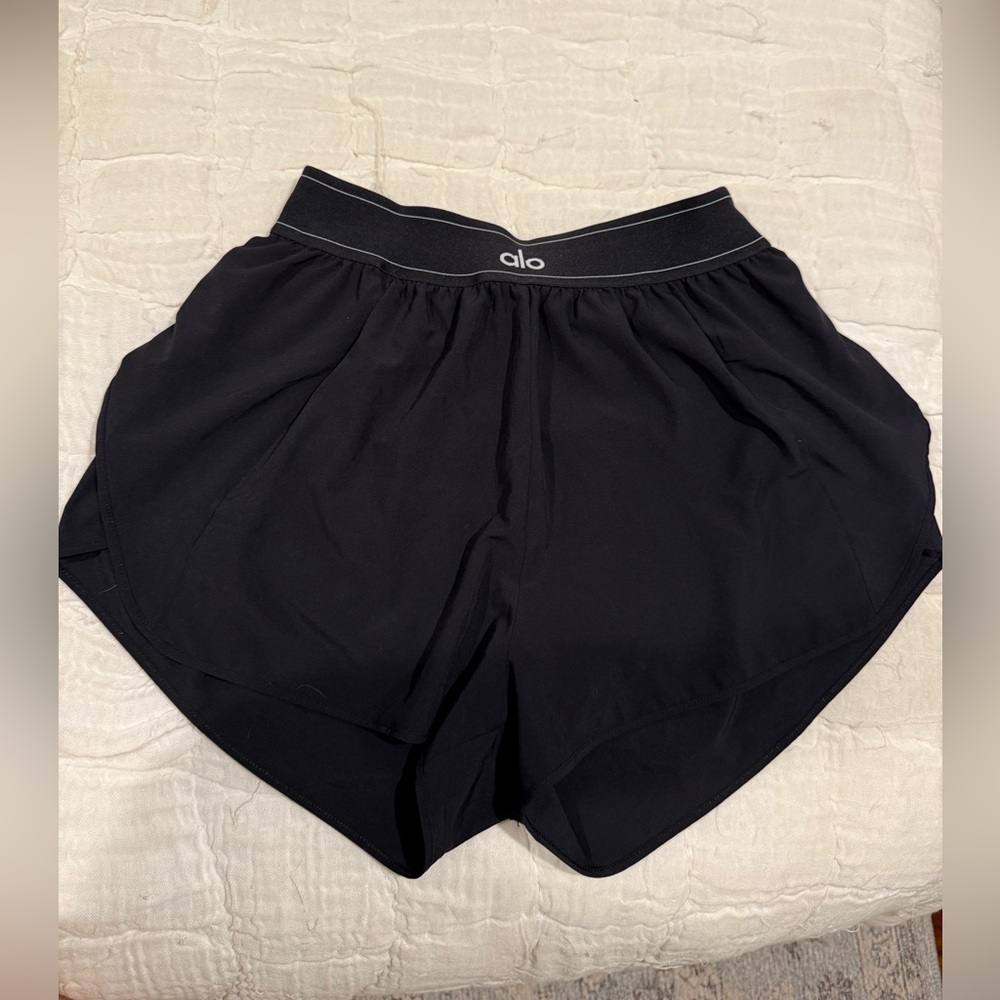Alo Yoga Match Point Shorts Black Size Medium Great Condition